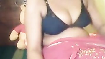 Canadian Pakistani babe Ayesha Durrani exposing herself playing with her juicy tits on a webcam show