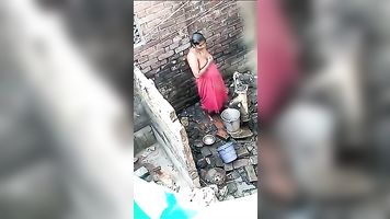 Caught my neighbour bhabhi bathing
