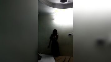 Beautiful Bhabi sex. 3gp
