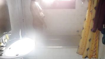 Meenal Sood Shower Show! - Movies.
